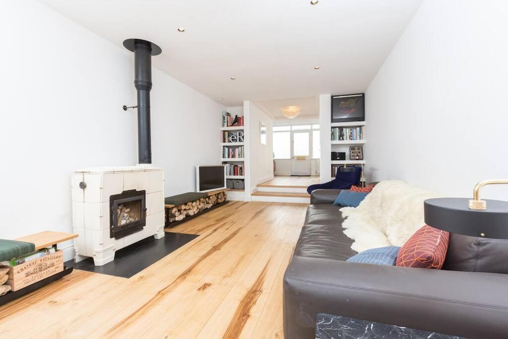 Large Townhouse Just 2 Minutes From The Sea/I360! Villa Brighton Exterior photo